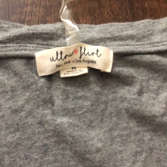 FINAL ⬇️Grey cold shoulder top by Ultra Flirt - Picture 3 of 6